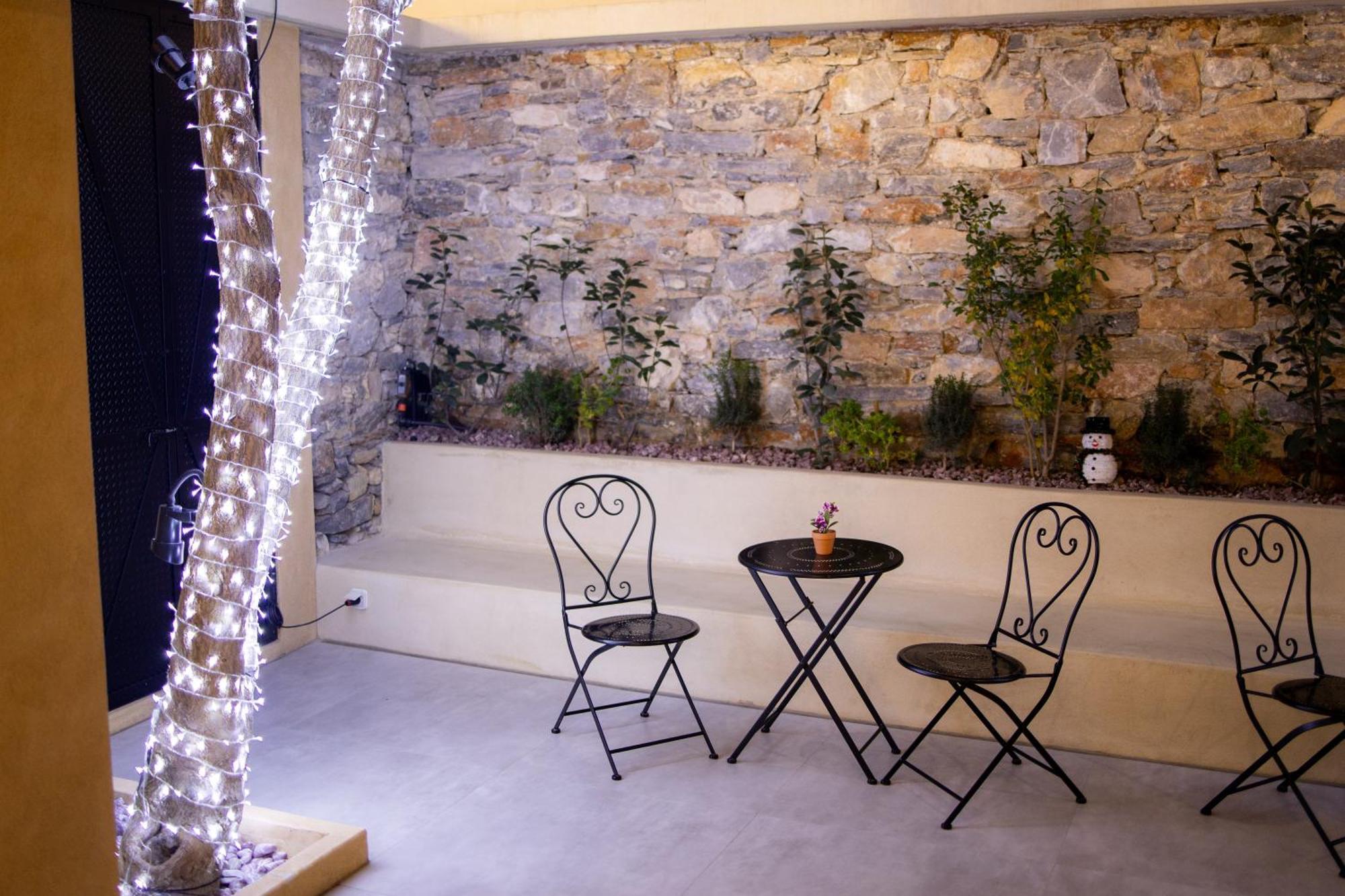 Luxury - Le Petit Bati Apartment Volos Exterior photo